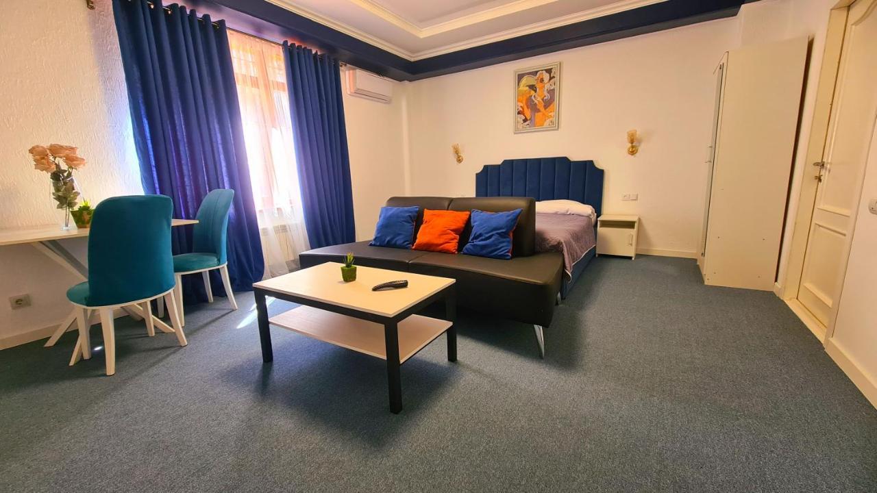 Cryptohotel.Club Almaty Bagian luar foto